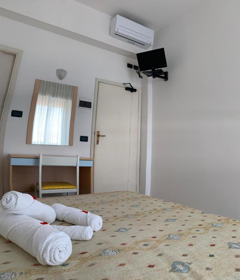 Hotel Del Vecchio Rimini Esterno foto