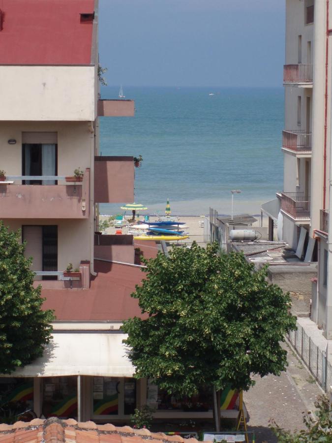 Hotel Del Vecchio Rimini Esterno foto